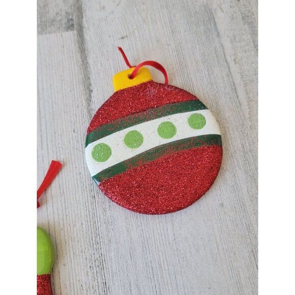 Ceramic red white striped stocking ball ornament Xmas set - Picture 3 of 6